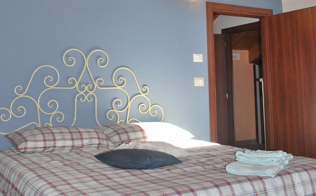 Agriturismo Fruttirossi Trofarello Δωμάτιο φωτογραφία